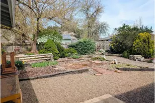 311 SW Jasmine Ct, McMinnville, OR 97128 - Photo 15