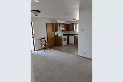 311 SW Jasmine Ct, McMinnville, OR 97128 - Photo 7