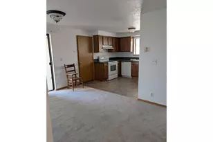 311 SW Jasmine Ct, McMinnville, OR 97128 - Photo 7