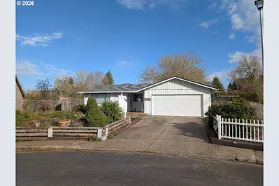 311 SW Jasmine Ct, McMinnville, OR 97128 - Photo 3