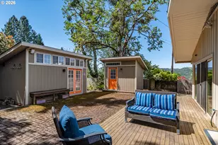 541 SE Terrace Dr, Roseburg, OR 97470 - Photo 37