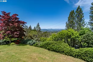 541 SE Terrace Dr, Roseburg, OR 97470 - Photo 5