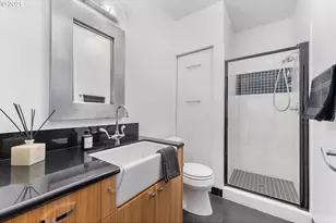 408 NW 12th Ave, Portland, OR 97209 - Photo 13