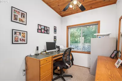 36189 Highway 58, Pleasant Hill, OR 97455 - Photo 21