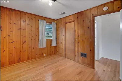 1911 SW Marigold St, Portland, OR 97219 - Photo 31