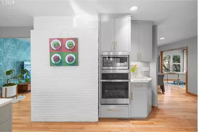 10529 SW Lancaster Rd, Portland, OR 97219 - Photo 15