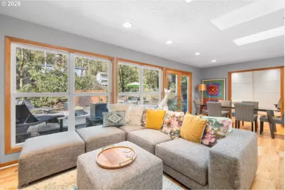 10529 SW Lancaster Rd, Portland, OR 97219 - Photo 17