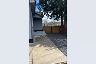 8821 SE Henderson St, Portland, OR 97266 - Photo 29