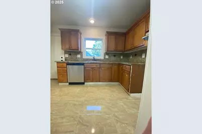 8821 SE Henderson St, Portland, OR 97266 - Photo 5