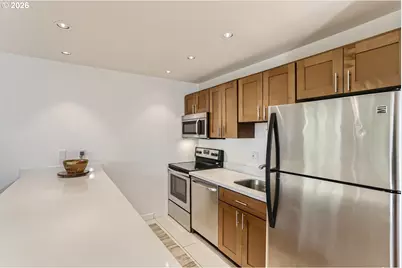 100 Kerr Pkwy #52, Lake Oswego, OR 97035 - Photo 5