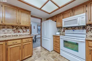 7765 SW Gentle Woods Dr, Portland, OR 97224 - Photo 13