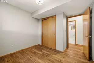 5211 SW 18th Pl, Portland, OR 97239 - Photo 39