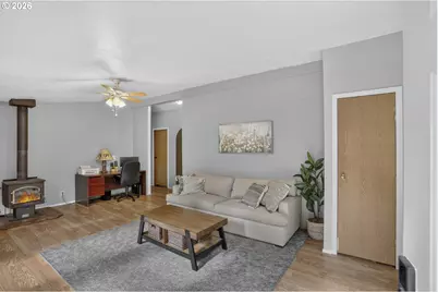 27796 Bush Ln, Scappoose, OR 97056 - Photo 5