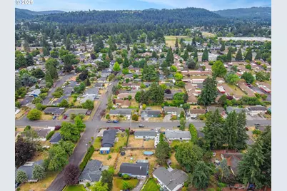 15106 SE Lincoln St, Portland, OR 97233 - Photo 35