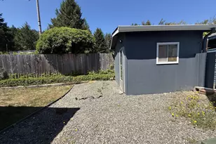 98825 Pleasant Hill Dr, Brookings, OR 97415 - Photo 37