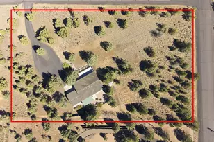 2390 SE Jefferson Dr, Prineville, OR 97754 - Photo 3