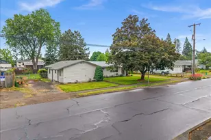 3013 22nd Ave, Forest Grove, OR 97116 - Photo 3