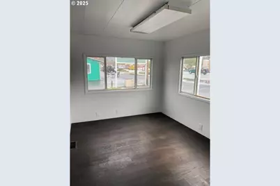 950 Rogue River Hwy, Grants Pass, OR 97527 - Photo 7