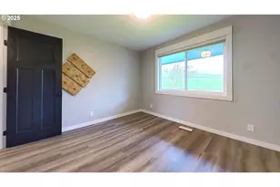 1160 Valley View Rd, Sutherlin, OR 97479 - Photo 25