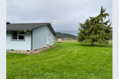 1160 Valley View Rd, Sutherlin, OR 97479 - Photo 47