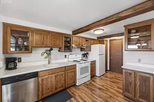 88426 2nd Ave, Florence, OR 97439 - Photo 9