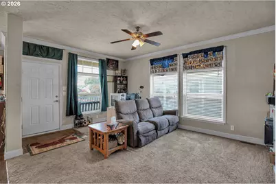 1000 S McKern Ct #19, Newberg, OR 97132 - Photo 7