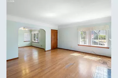 6305 N Denver Ave, Portland, OR 97217 - Photo 9