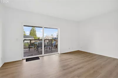 5249 NE 45th Pl, Portland, OR 97218 - Photo 9