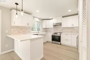 10805 SW 106th Ave, Portland, OR 97223 - Photo 13
