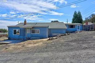 720 E 15th St, The Dalles, OR 97058 - Photo 27