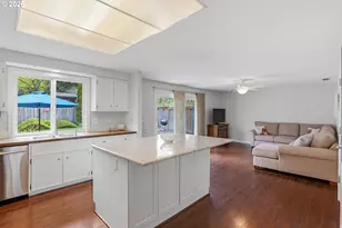 17070 SW Cynthia St, Beaverton, OR 97007 - Photo 9