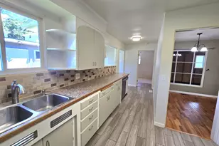 1642 NW Almond Ave, Roseburg, OR 97471 - Photo 21