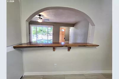 1642 NW Almond Ave, Roseburg, OR 97471 - Photo 11