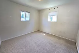 1642 NW Almond Ave, Roseburg, OR 97471 - Photo 33