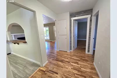 1642 NW Almond Ave, Roseburg, OR 97471 - Photo 13