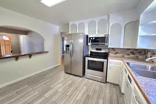 1642 NW Almond Ave, Roseburg, OR 97471 - Photo 15