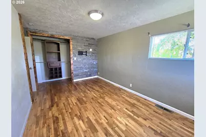 1642 NW Almond Ave, Roseburg, OR 97471 - Photo 29