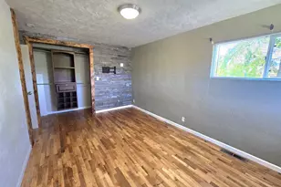 1642 NW Almond Ave, Roseburg, OR 97471 - Photo 29