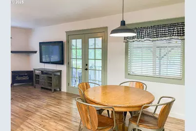 358 Anita Ln, Glide, OR 97443 - Photo 5