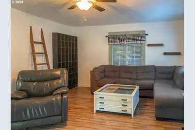 358 Anita Ln, Glide, OR 97443 - Photo 7