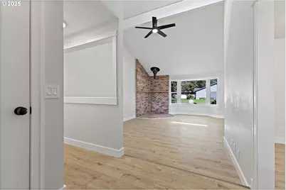 1011 NW 334th Ave, Hillsboro, OR 97124 - Photo 3