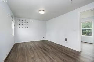 295 N 8th St, Saint Helens, OR 97051 - Photo 17