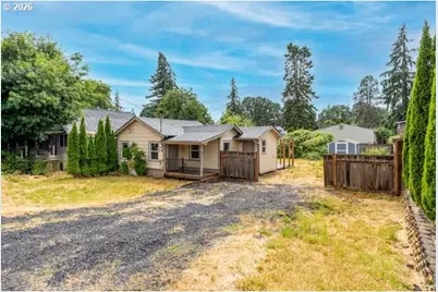 295 N 8th St, Saint Helens, OR 97051 - Photo 1