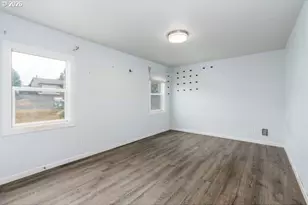 295 N 8th St, Saint Helens, OR 97051 - Photo 9