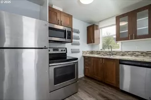 295 N 8th St, Saint Helens, OR 97051 - Photo 13