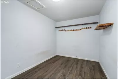 295 N 8th St, Saint Helens, OR 97051 - Photo 9
