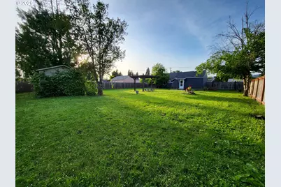 1865 J St, Springfield, OR 97477 - Photo 19