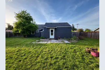 1865 J St, Springfield, OR 97477 - Photo 23