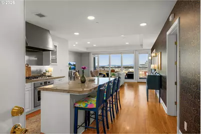 2020 SW Market Street Dr #303, Portland, OR 97201 - Photo 9