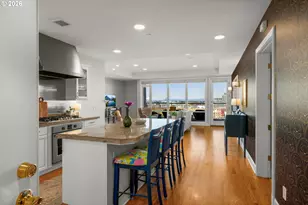 2020 SW Market St Dr, Portland, OR 97201 - Photo 9